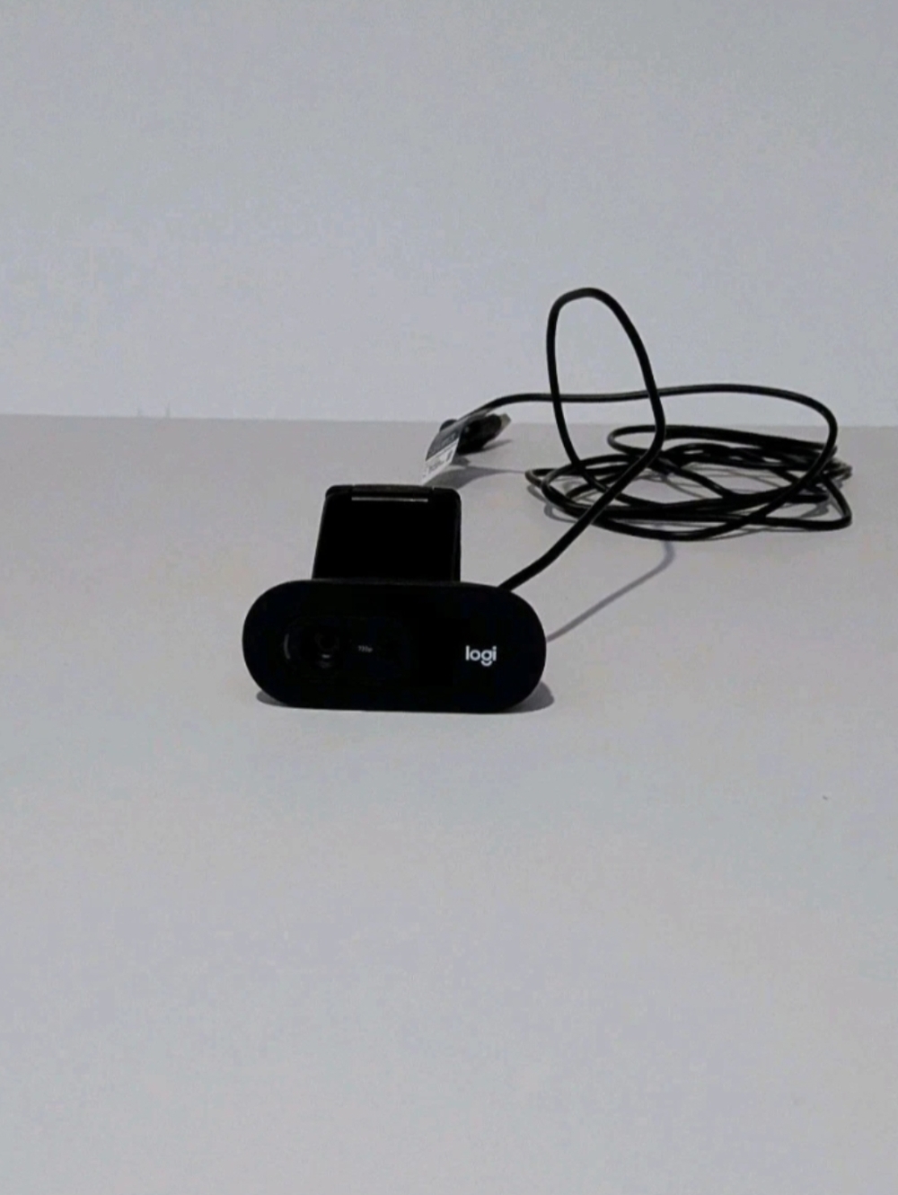 Logitech C505 720p HD Webcam 1280x720 USB 2.0 With Built-In Microphone OPEN BOX